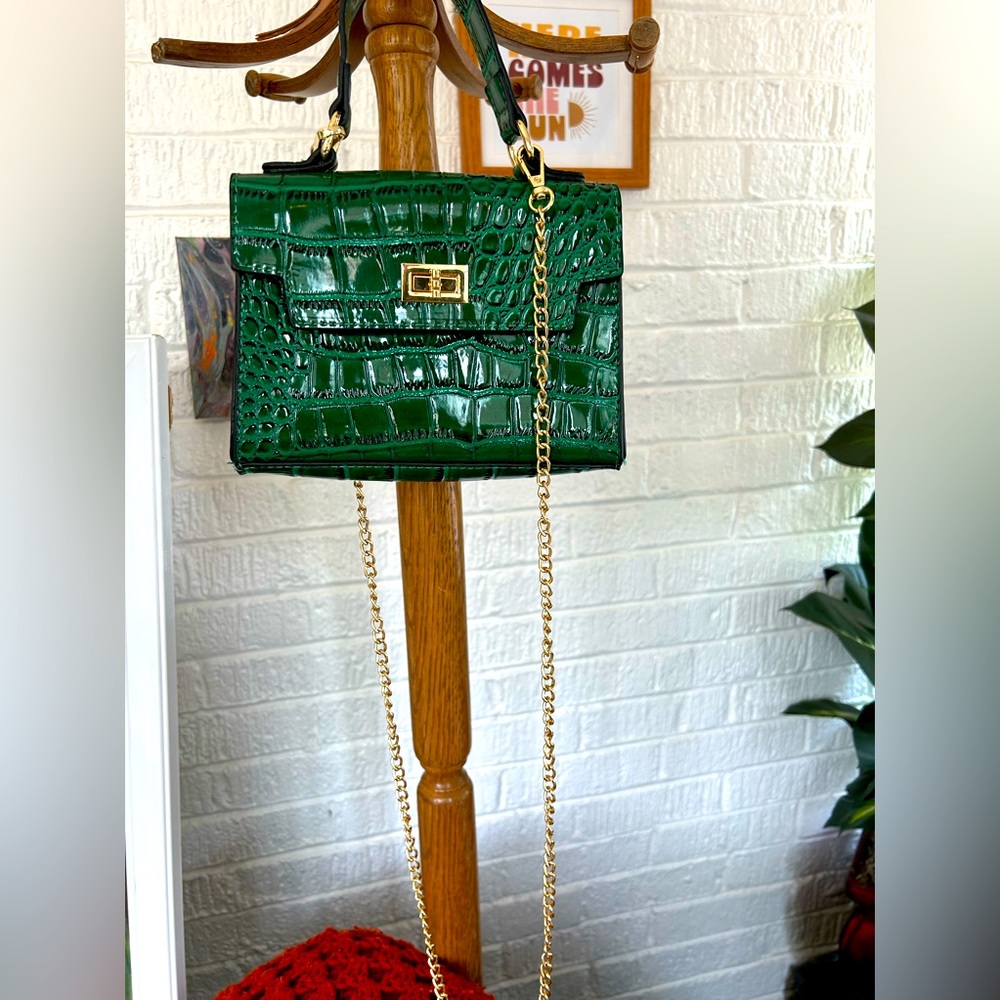 Mini Green Purse - Picture 2 of 3